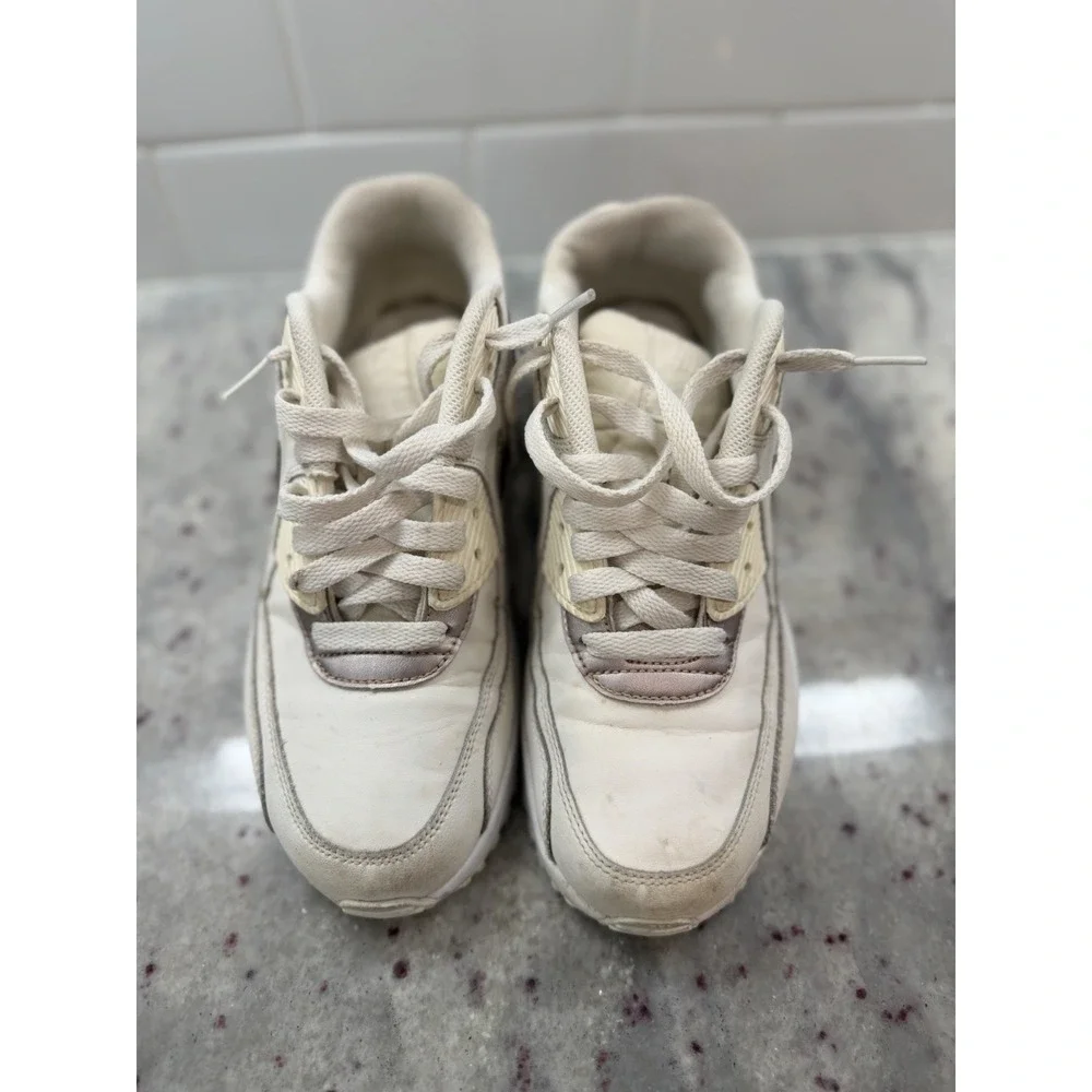 NIKE () AIR MAX 90 'Bronze/White' Girls Size 6Y